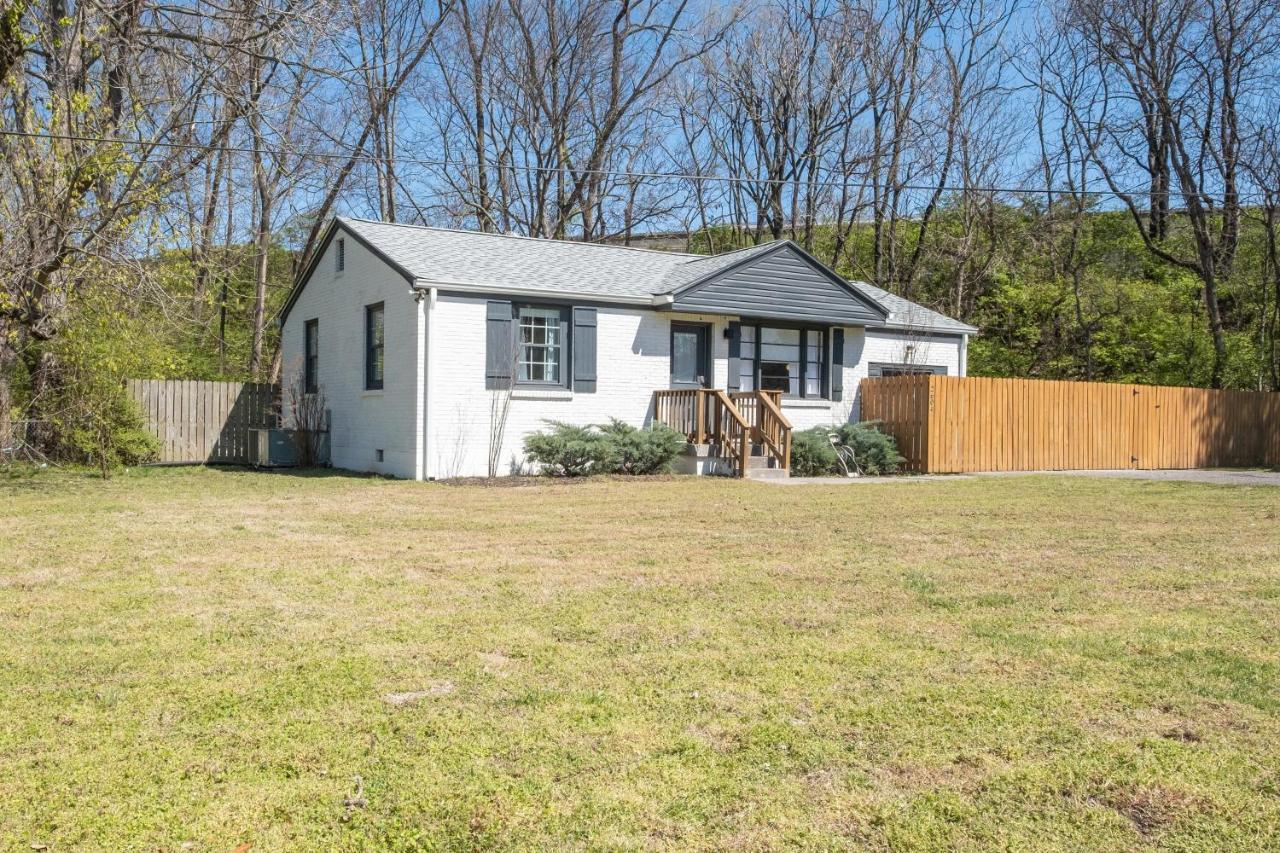 The Titan - Pet-Friendly Bungalow Nashville Exterior photo